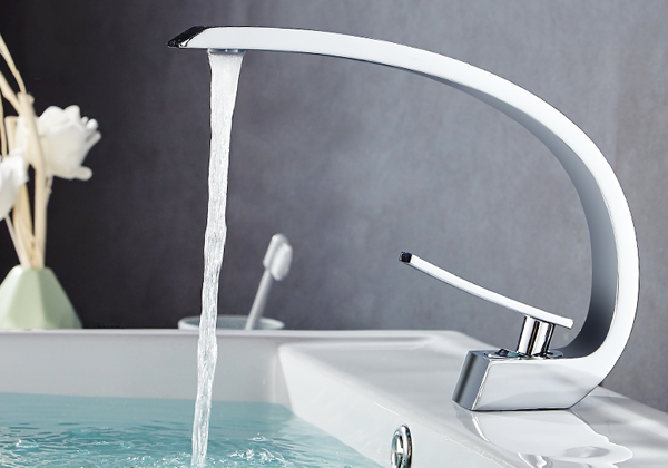 Different faucets in the past, making modern home life full of life