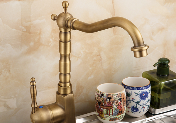 Different faucets in the past, making modern home life full of life